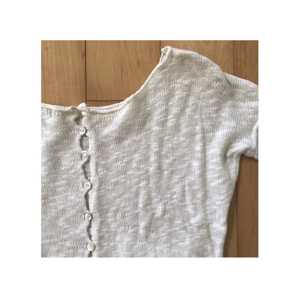 Poof! Button Back Cropped Sweater With Pockets l